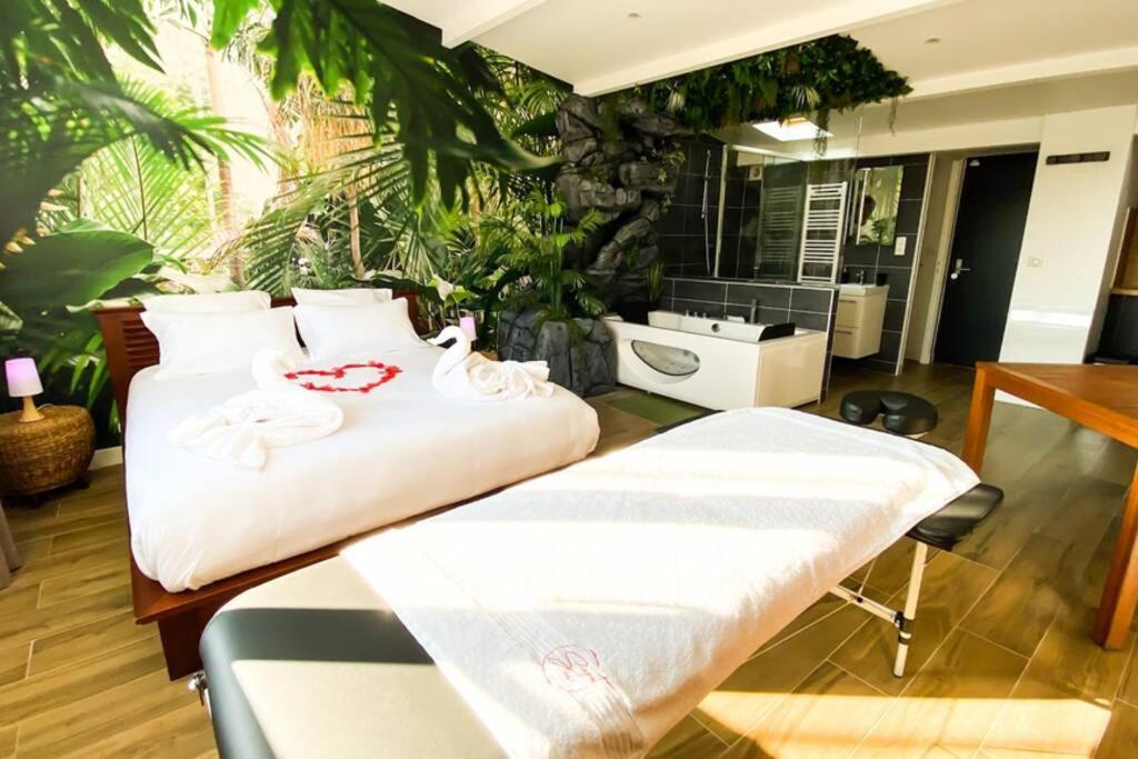 Secret Suite "Jungle" - Jacuzzi Privatif - Gare Rer C - Proche Paris Bretigny-sur-Orge Ngoại thất bức ảnh