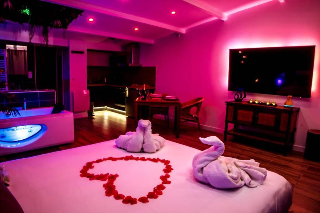 Secret Suite "Jungle" - Jacuzzi Privatif - Gare Rer C - Proche Paris Bretigny-sur-Orge Ngoại thất bức ảnh