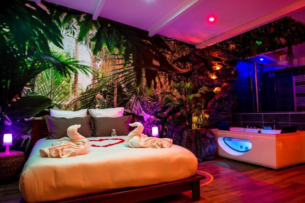Secret Suite "Jungle" - Jacuzzi Privatif - Gare Rer C - Proche Paris Bretigny-sur-Orge Ngoại thất bức ảnh